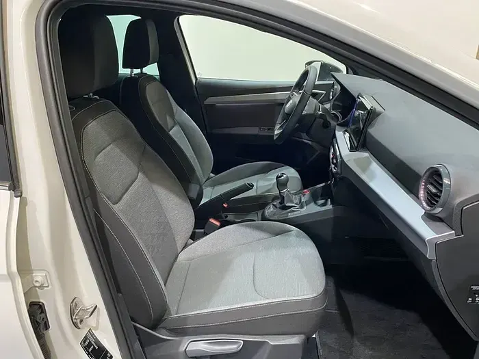 Usado Seat Ibiza 115 CV (84 kW) 2025 Blanco Utilitario