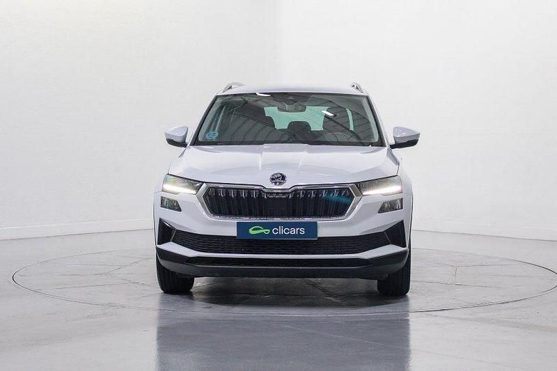 Usado Skoda Karoq Ambition 115 CV (84 kW) 2023 Blanco SUV