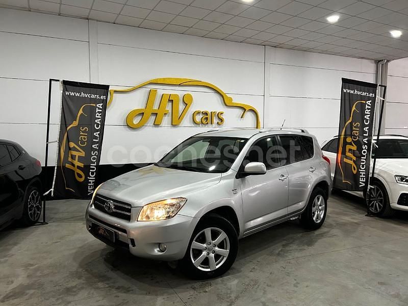 Usado Toyota RAV4 Sol 136 CV (100 kW) 2009 Gris / plata SUV
