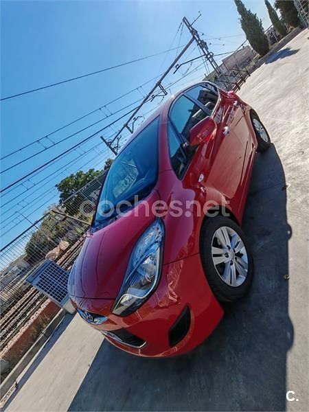 Usado Hyundai ix20 90 CV (66 kW) 2014 Rojo Utilitario