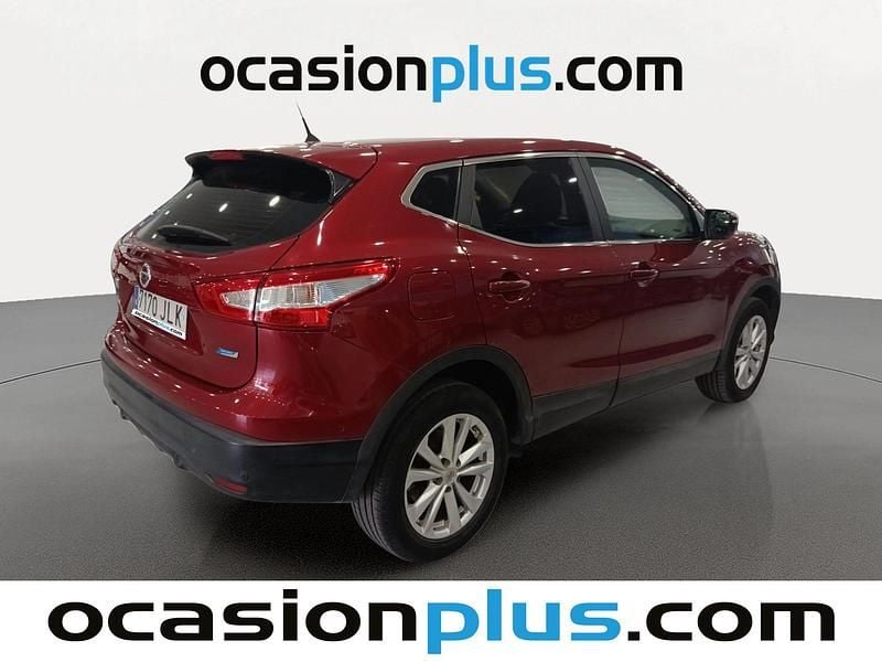 Usado Nissan Qashqai Acenta 110 CV (80 kW) 2016 Rojo SUV