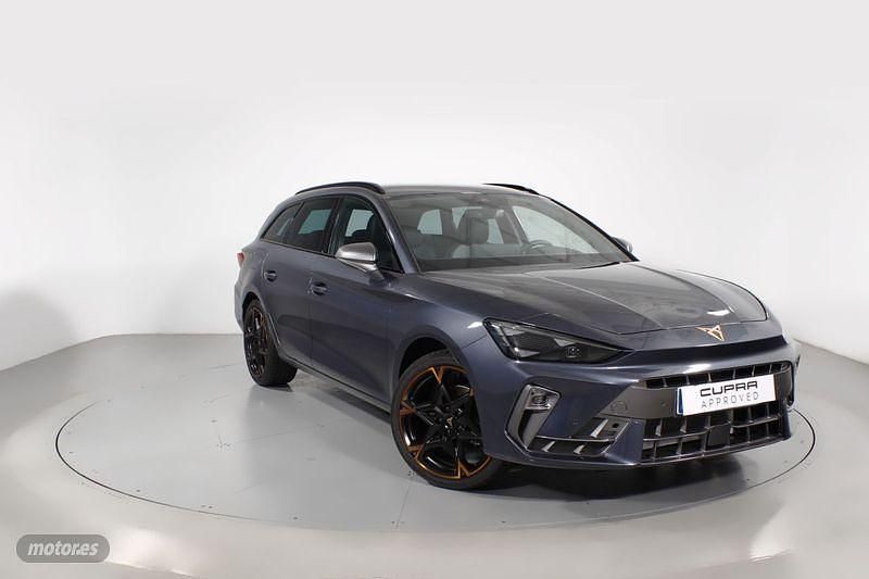 Usado Cupra Leon 150 CV (110 kW) 2025 Gris Berlina