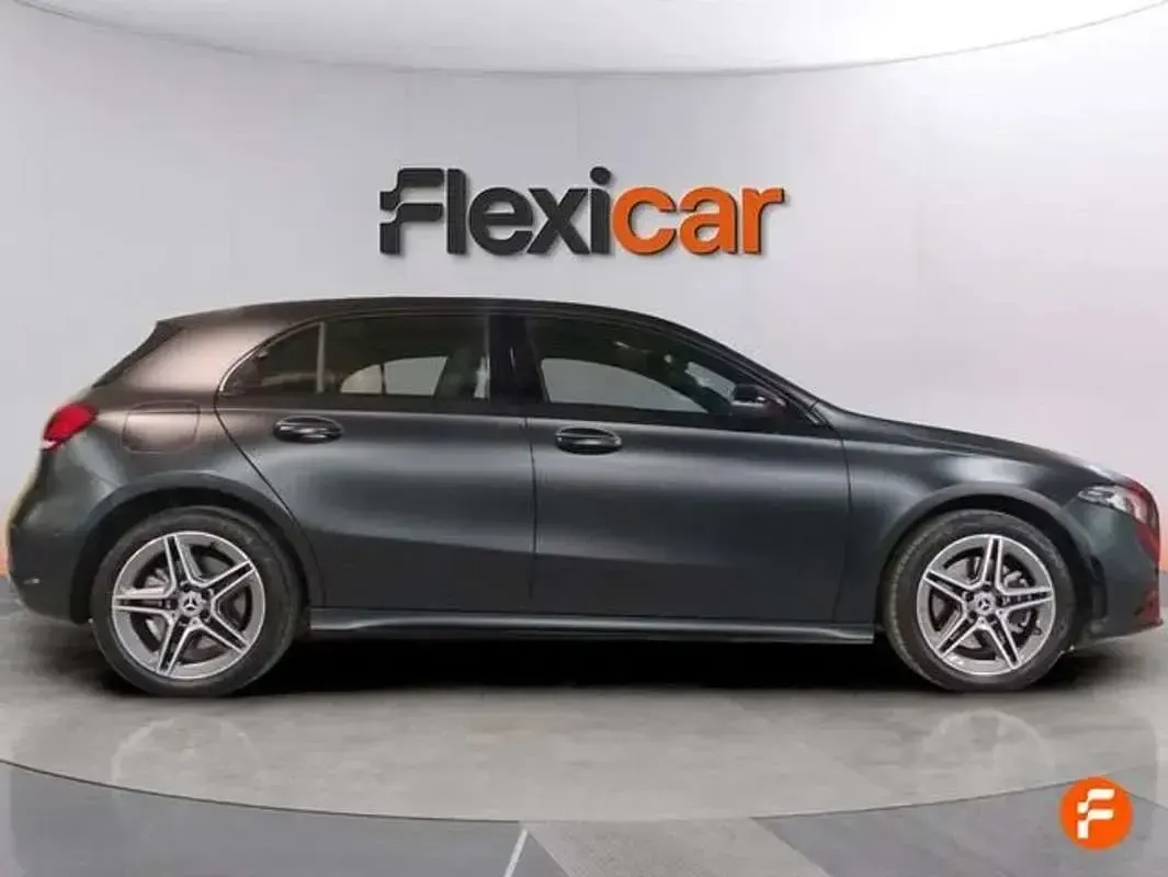 Usado Mercedes A250 218 CV (160 kW) 2022 Negro Berlina