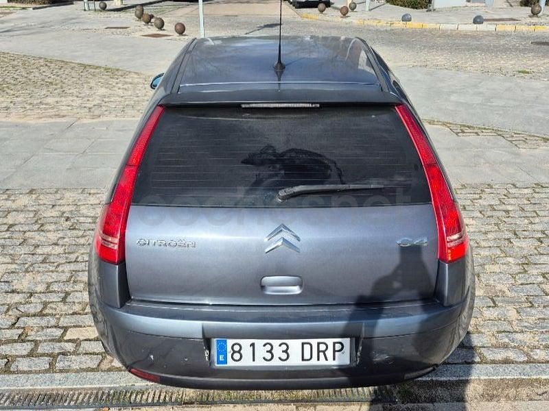 Usado Citroën C4 138 CV (101 kW) 2006 Gris / plata Berlina