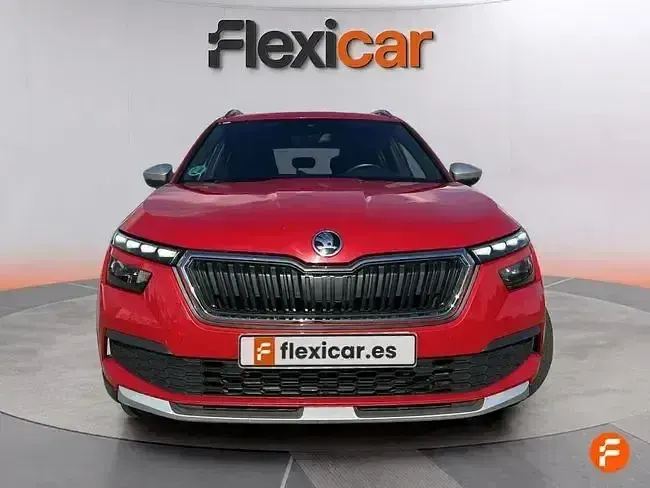 Usado Skoda Kamiq Active 110 HP (80 kW) 2022 Vermelho SUV