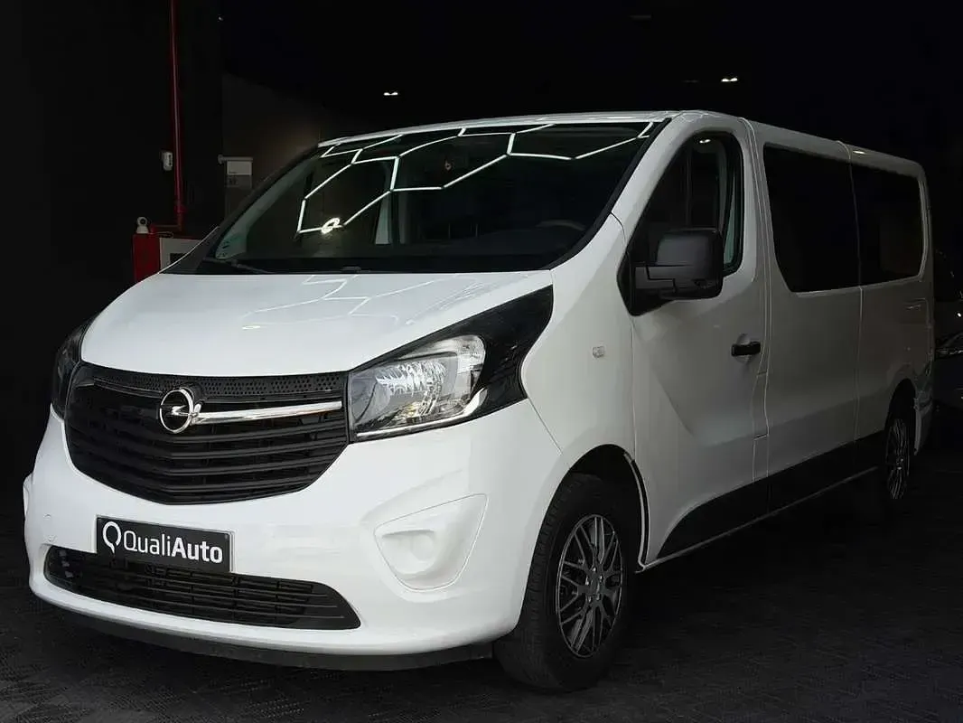 Usado Opel Vivaro 145 CV (106 kW) 2017 Blanco Monovolumen