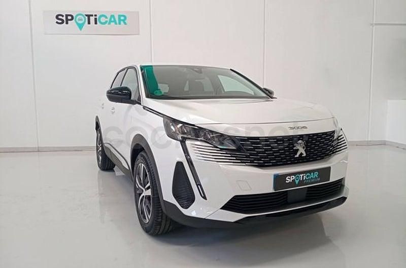 Usado Peugeot 3008 Allure 131 CV (96 kW) 2022 Blanco SUV