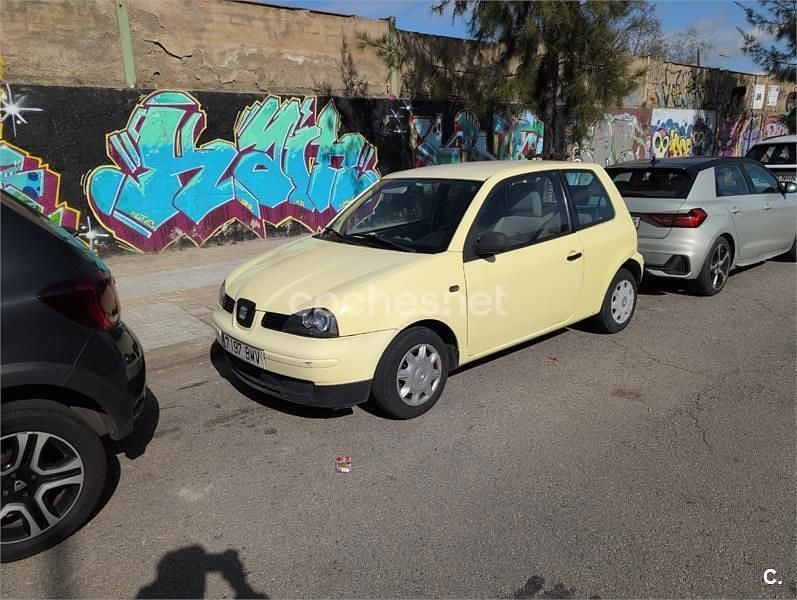 Usado Seat Arosa Stella 50 CV (36 kW) 2001 Amarillo Utilitario