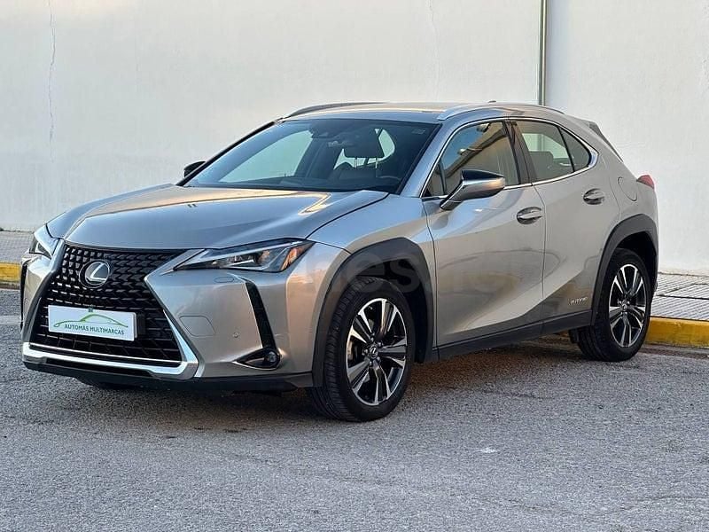 Usado Lexus UX 184 CV (135 kW) 2021 Gris / plata SUV