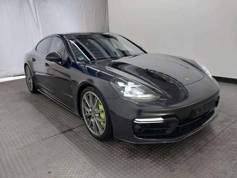 Usado Porsche Panamera Turbo S 700 CV (514 kW) 2020 Gris Berlina