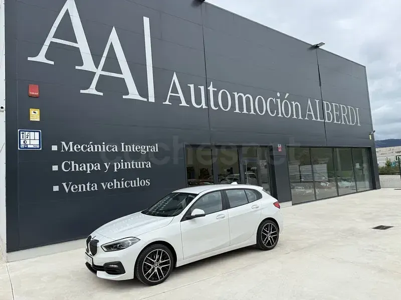 Usado BMW 116 116 CV (85 kW) 2021 Blanco Utilitario