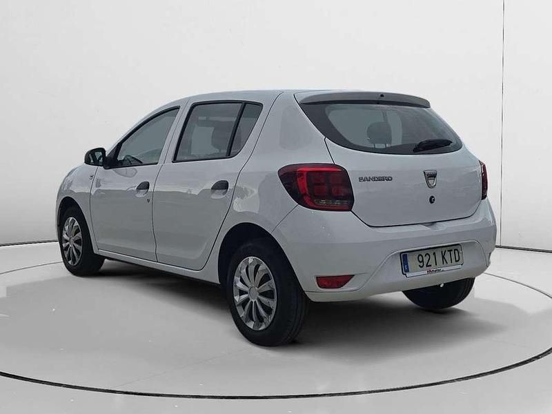 Usado Dacia Sandero Acces 73 CV (53 kW) 2019 Blanco Utilitario
