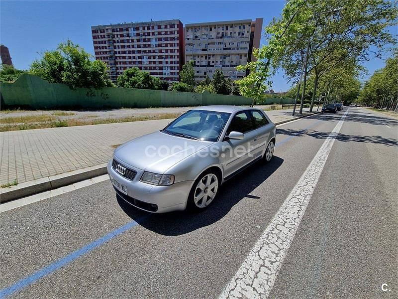 Gris / plata Usado 2000 Audi S3 Berlina | 8500 € - Imagen 1/4
