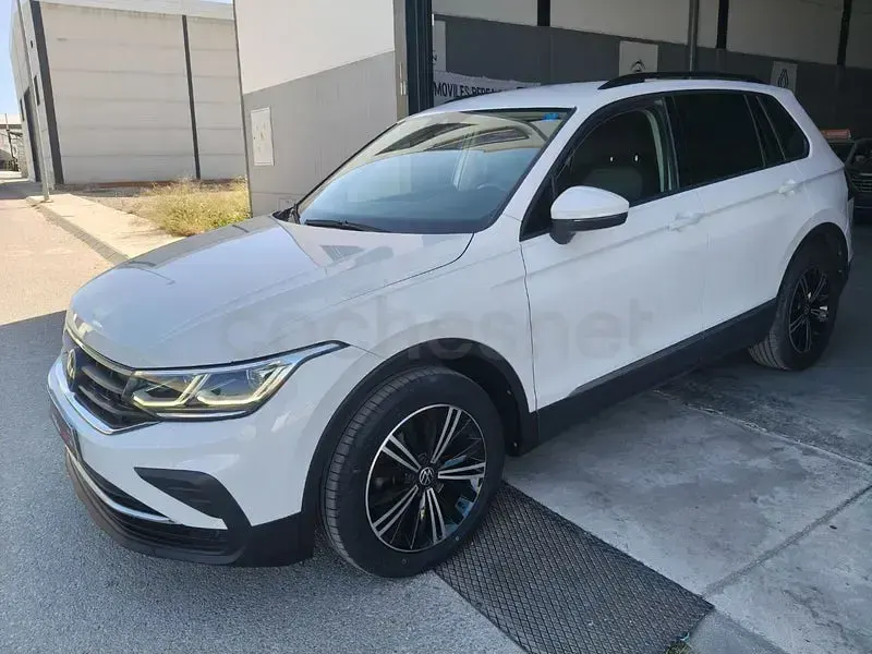Usado VW Tiguan Life 150 CV (110 kW) 2024 Blanco SUV