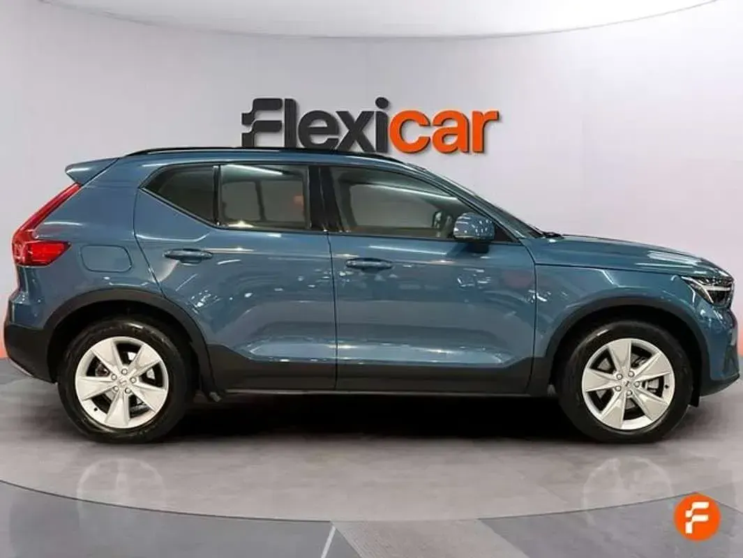 Usado Volvo XC40 Plus 163 CV (119 kW) 2024 Azul SUV