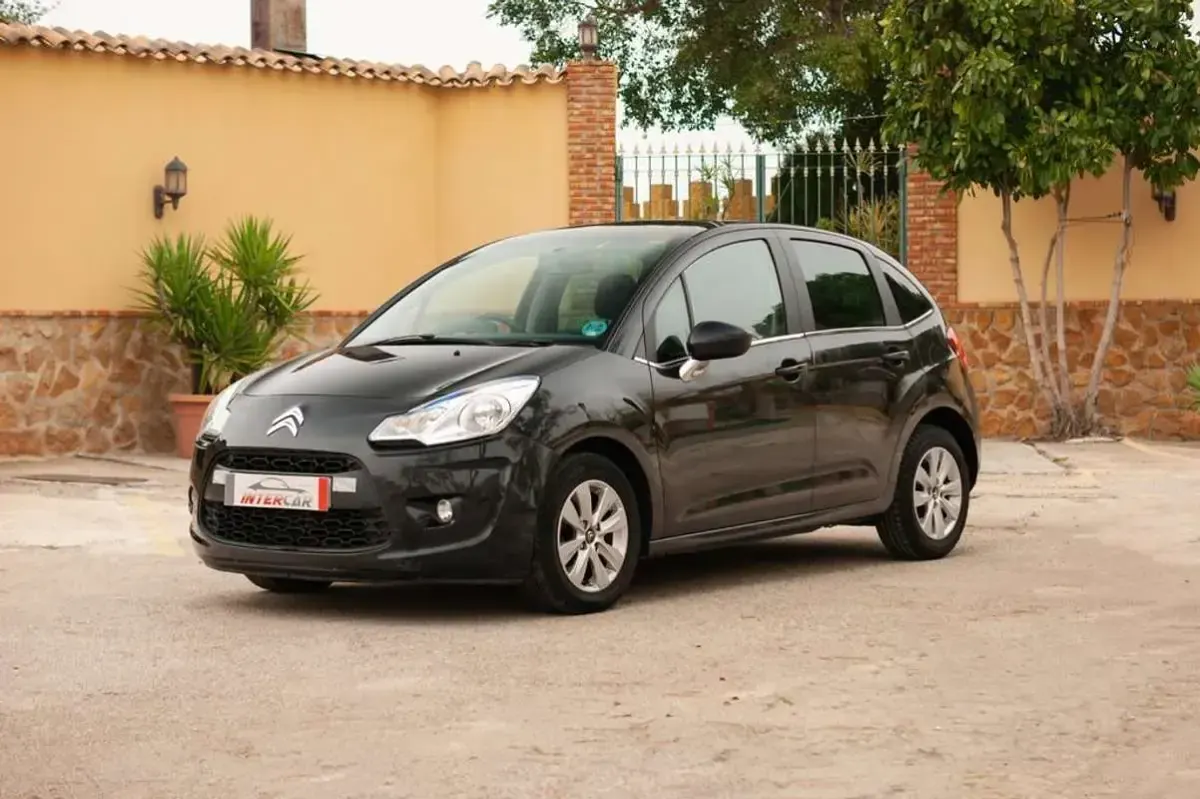 Usado Citroën C3 Attraction 73 CV (53 kW) 2012 Negro Berlina