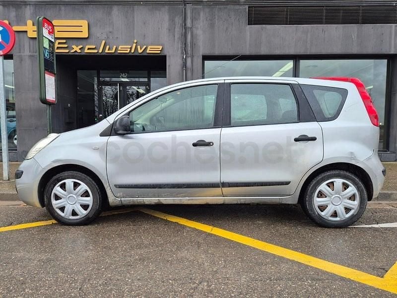 Usado Nissan Note Acenta 88 CV (64 kW) 2007 Gris / plata Utilitario