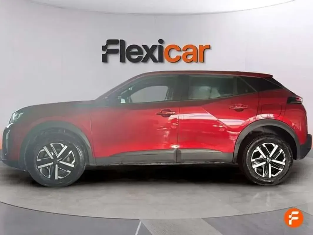 Usado Peugeot 2008 Active 102 CV (75 kW) 2023 Rojo SUV
