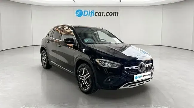 Usado Mercedes GLA200 150 CV (110 kW) 2023 Negro SUV