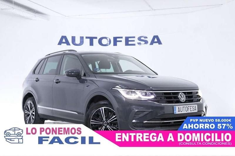 Usado VW Tiguan Life 245 CV (180 kW) 2022 Gris / plata SUV