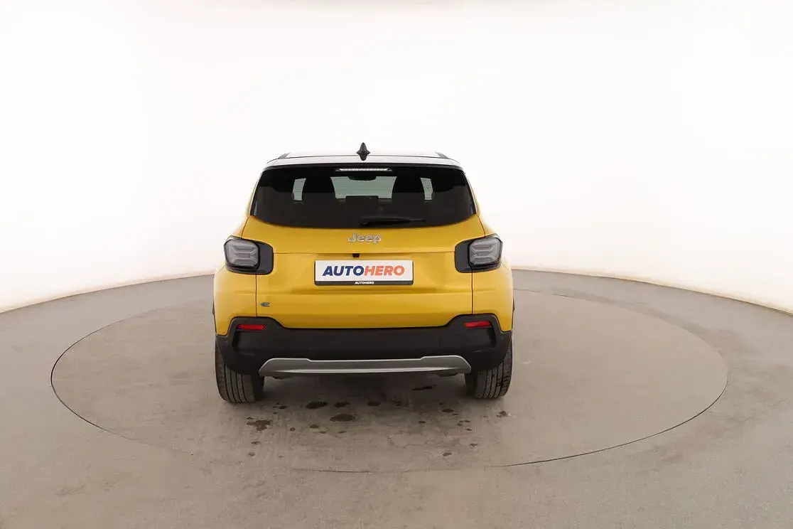 Usado Jeep Avenger EV Altitude 114 kW (156 CV) 2023 Amarillo SUV