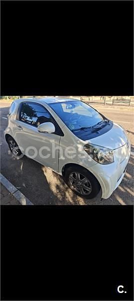 Usado Toyota iQ 99 CV (72 kW) 2009 Blanco Utilitario
