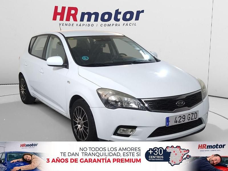 Usado Kia Ceed Style 90 CV (66 kW) 2010 Gris Utilitario