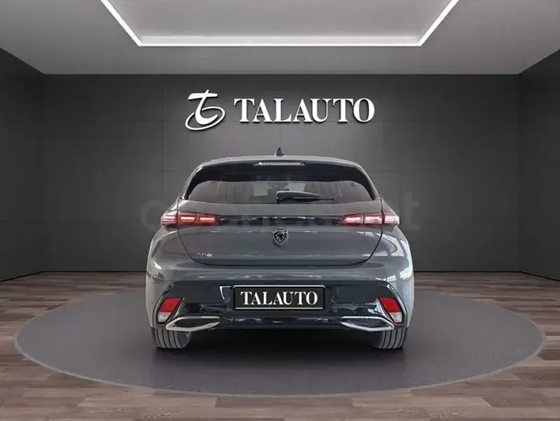 Usado Peugeot 308 Allure 130 CV (95 kW) 2024 Gris / plata Berlina