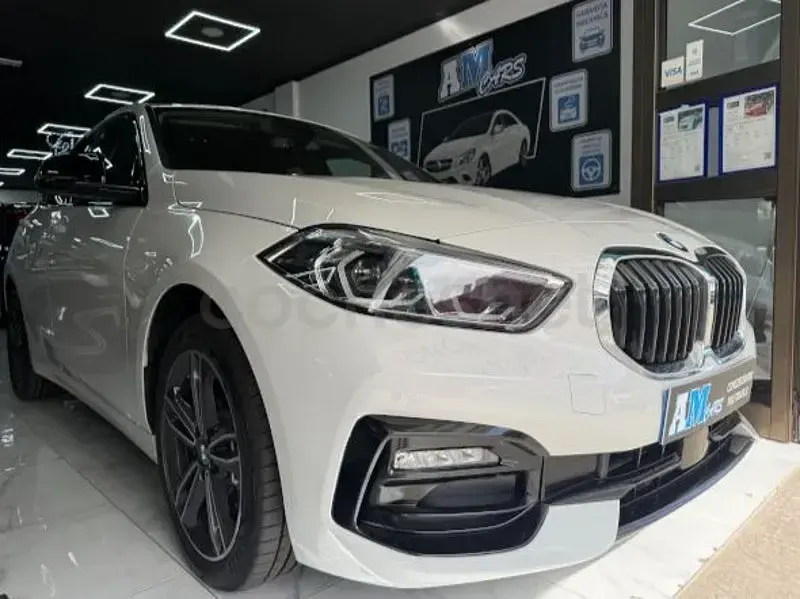 Usado BMW 116 116 CV (85 kW) 2021 Blanco Utilitario