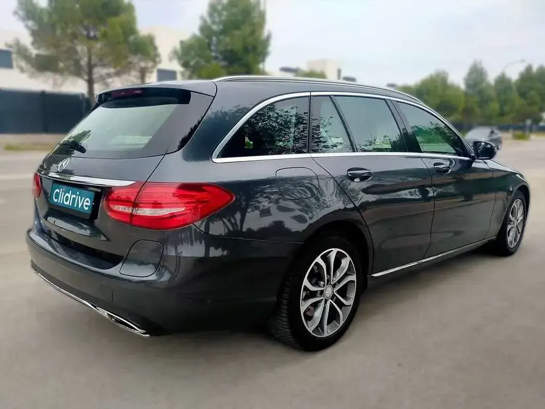 Usado Mercedes C350e 279 CV (205 kW) 2015 Gris Familiar
