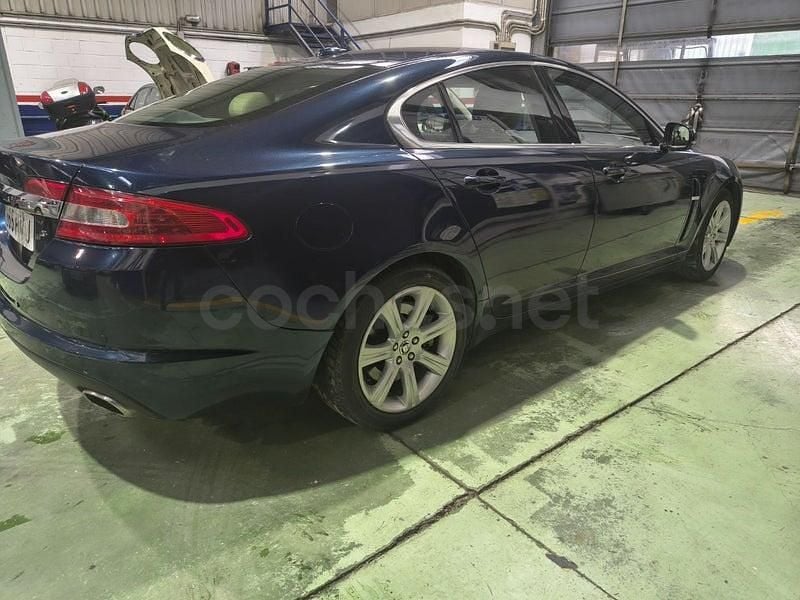 Usado Jaguar XF Luxury 211 CV (155 kW) 2010 Azul Berlina