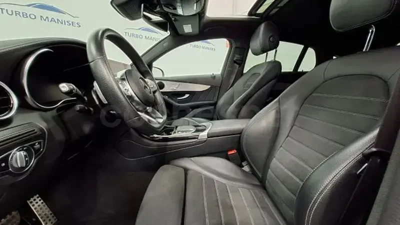 Usado Mercedes GLC300e 320 CV (235 kW) 2022 Gris / plata SUV