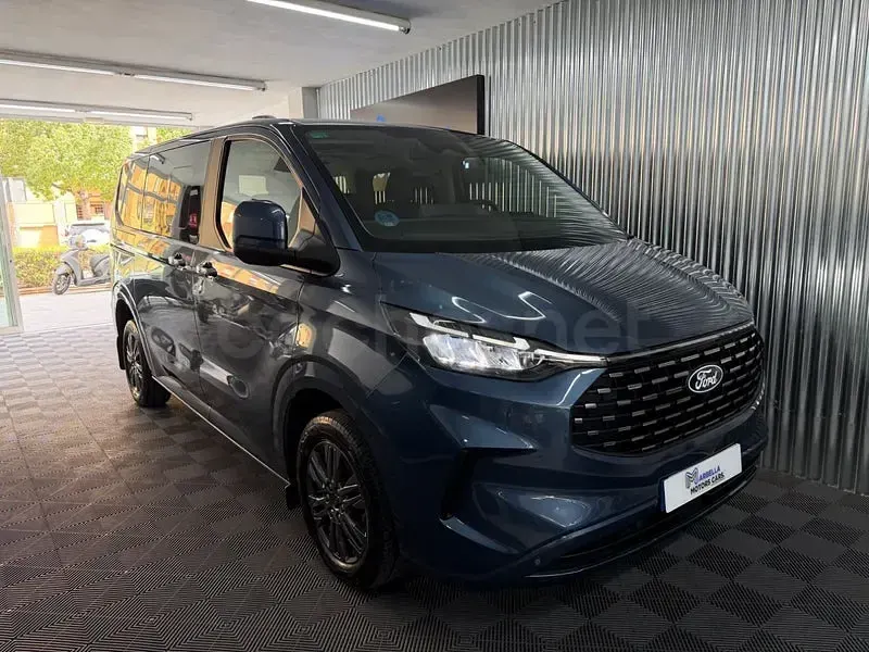 Usado Ford Tourneo Custom Titanium 150 CV (110 kW) 2024 Azul Van