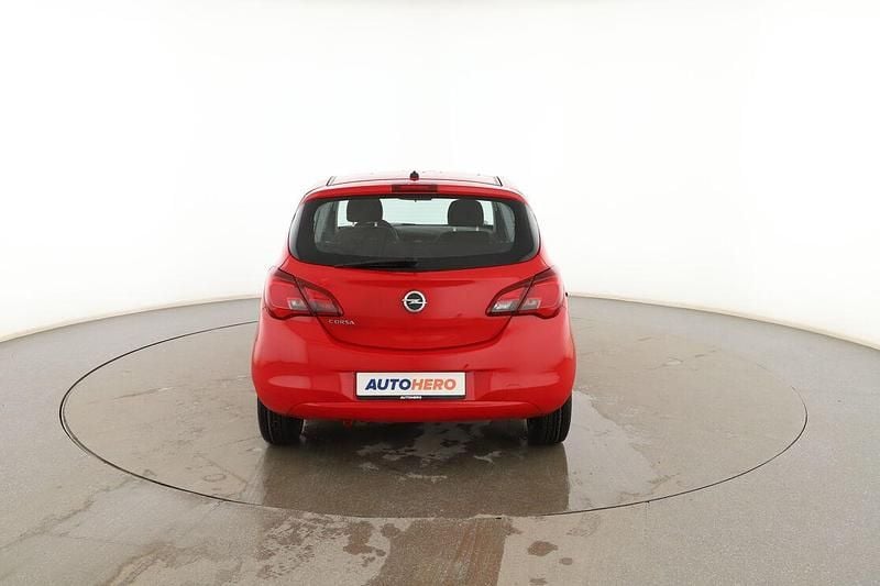 Usado Opel Corsa Expression 75 CV (55 kW) 2018 Rojo Berlina