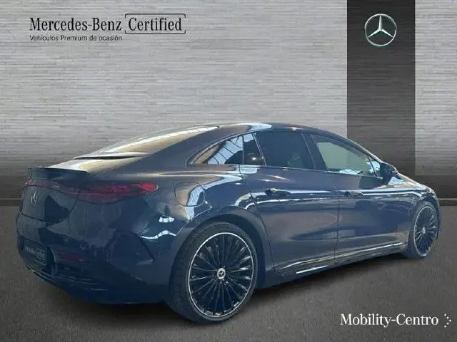 Usado Mercedes EQE350 AMG 214 kW (292 CV) 2025 Azul sodalita Berlina