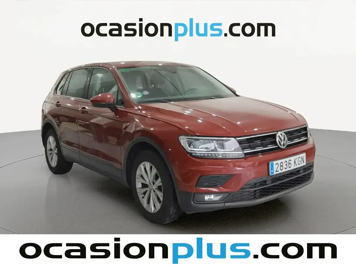 Usado VW Tiguan Edition 125 CV (91 kW) 2018 Rojo SUV