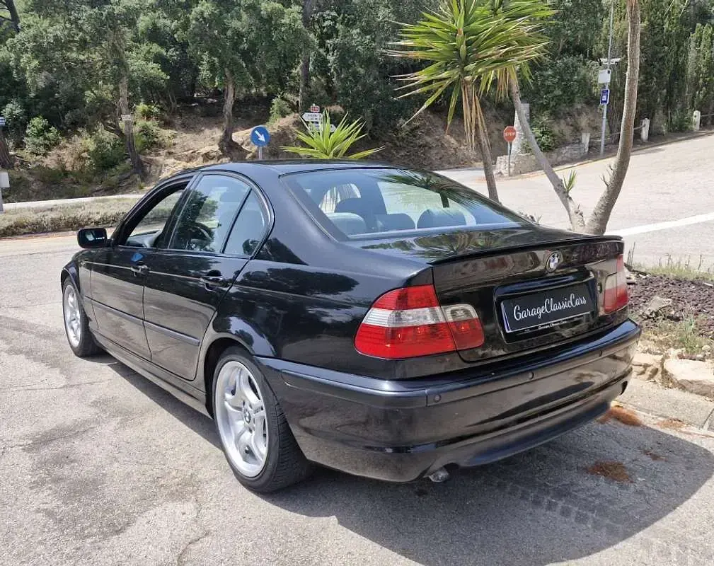 Usado BMW 320 150 CV (110 kW) 2004 Negro Berlina