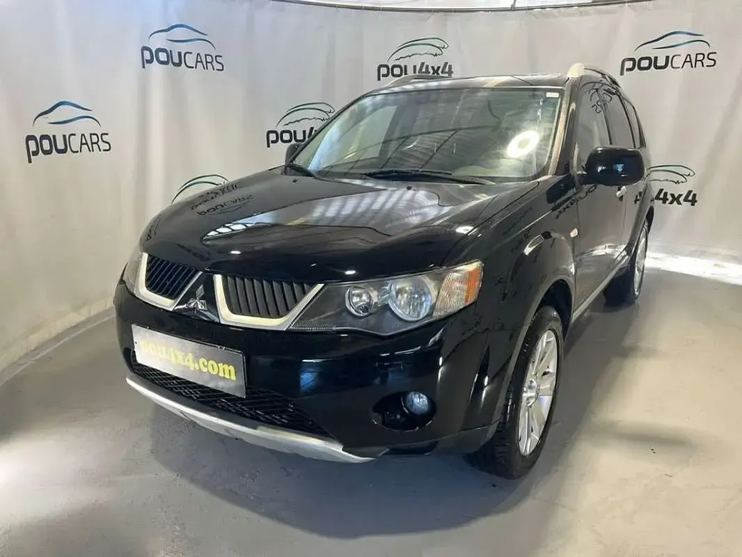 Usado Mitsubishi Outlander Plus 156 CV (114 kW) 2008 Negro SUV