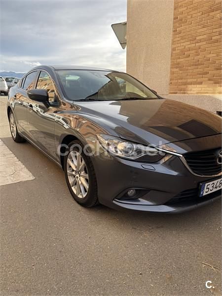 Gris / plata Usado 2014 Mazda 6 Luxury Berlina | 6900 € (Buen precio) - Imagen 1/4