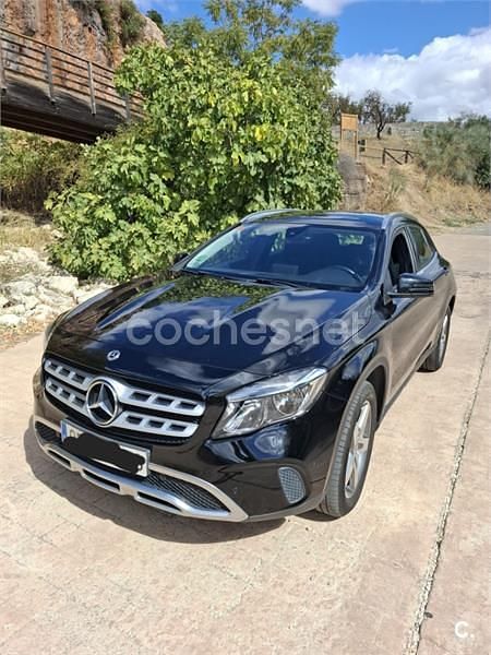 Usado Mercedes GLA200 Urban 136 CV (100 kW) 2018 Negro SUV