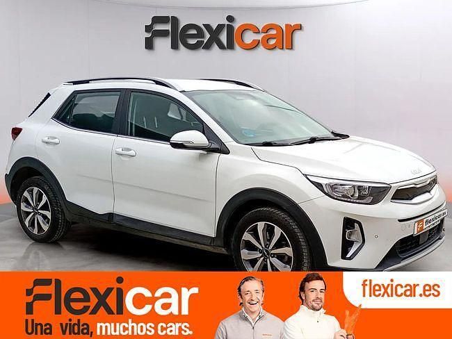 Usado Kia Stonic 100 CV (73 kW) 2021 Blanco SUV