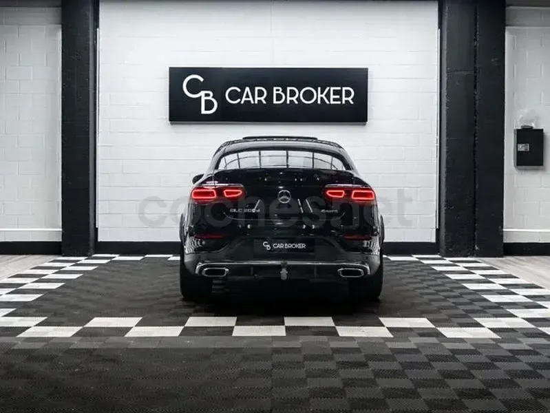 Usado Mercedes GLC300 245 CV (180 kW) 2020 Negro SUV