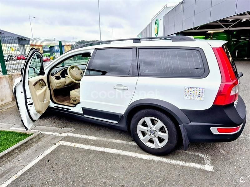 Blanco Usado 2008 Volvo XC70 Summum SUV | 11.500 € - Imagen 1/3
