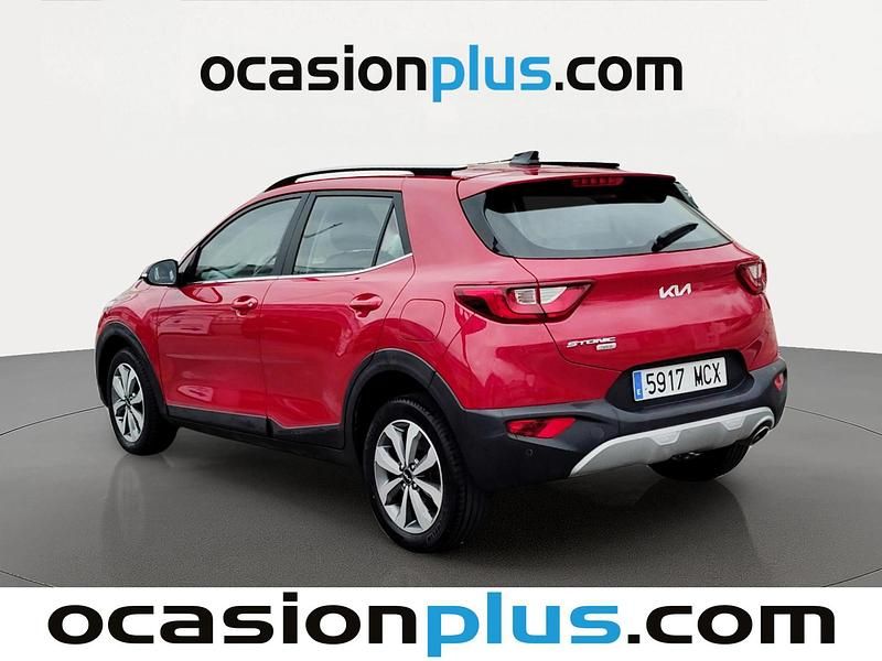 Usado Kia Stonic 100 CV (73 kW) 2022 Rojo SUV