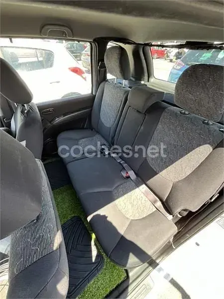 Usado Hyundai Matrix GLS 103 CV (75 kW) 2003 Gris / plata Monovolumen
