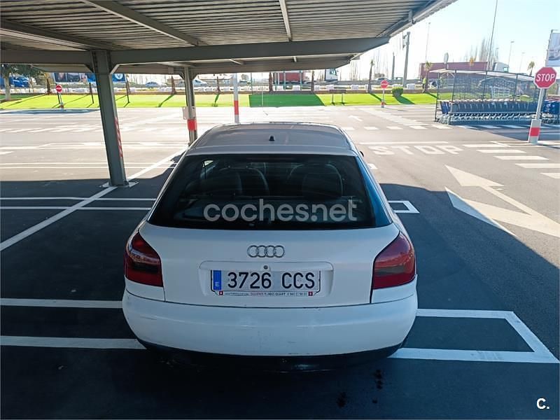 Usado Audi A3 Ambiente 150 CV (110 kW) 1998 Blanco Berlina
