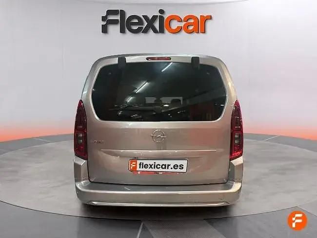 Usado Opel Combo Elegance 131 CV (96 kW) 2021 Gris Monovolumen