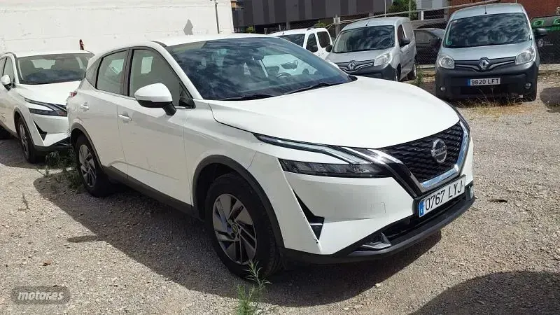 Usado Nissan Qashqai Acenta 140 CV (102 kW) 2022 Blanco SUV