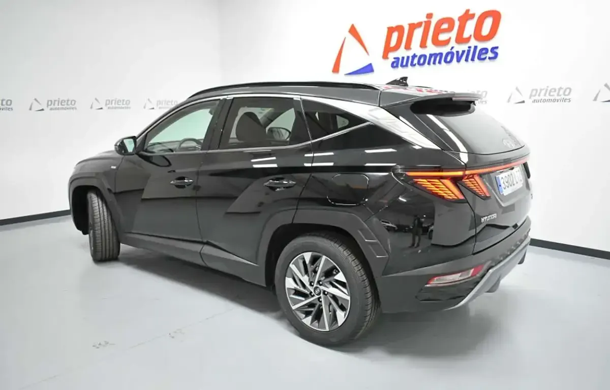 Usado Hyundai Tucson 136 CV (100 kW) 2022 Negro SUV