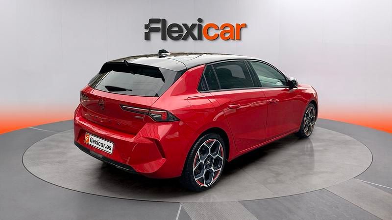 Käytetty Opel Astra GS Line 181 HP (133 kW) 2022 Punainen Sedan